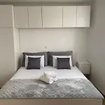 Wellness Sunset 公寓 扎达尔